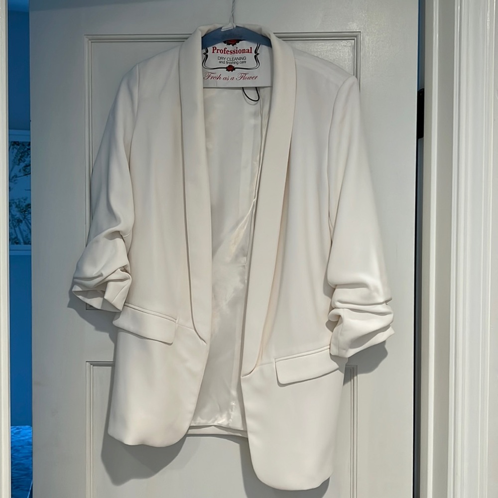 Zara white half sleeve blazer